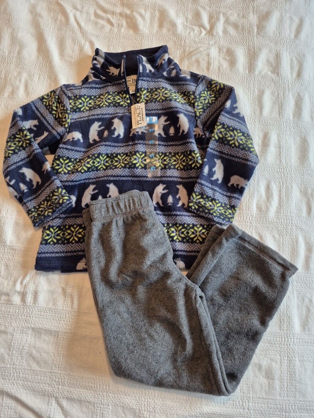 Children's Place boys size 5T 2 piece matching fleece set NEW